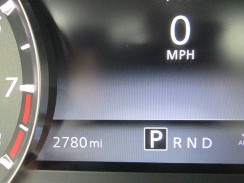 Used 2025 Nissan Frontier SL AWD/4WD image 26