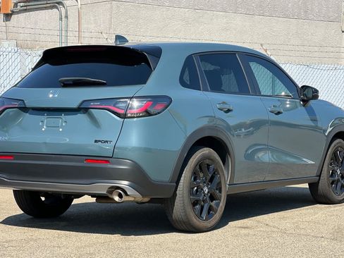 Used 2024 Honda HR-V Sport image 3