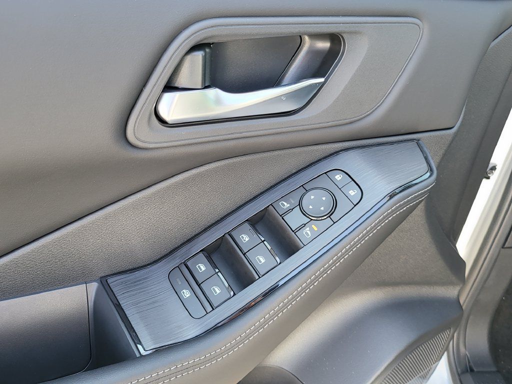 New 2026 Nissan Rogue SV FWD image 13