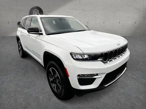 Used 2024 Jeep Grand Cherokee Limited 4xe w/ Luxury Tech Group II AWD/4WD image 3