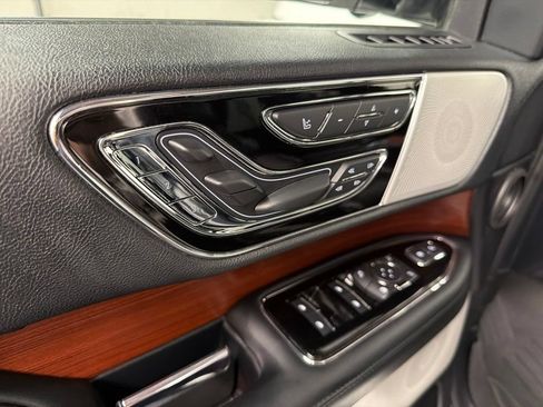 Certified 2021 Lincoln Navigator Reserve AWD/4WD image 30