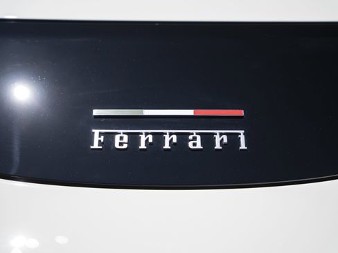 Used 2026 Ferrari Roma Spider RWD image 22