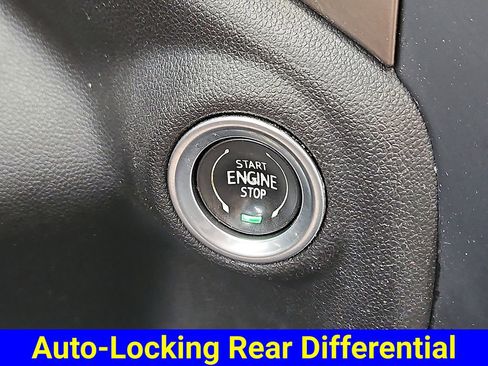 Used 2022 Chevrolet Silverado 1500 High Country w/ Technology Package image 24