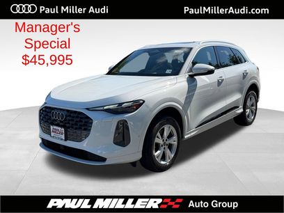 Used 2025 Audi Q5 Premium w/ Convenience Package
