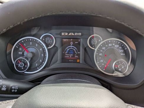 New 2026 RAM 1500 Big Horn AWD/4WD image 32