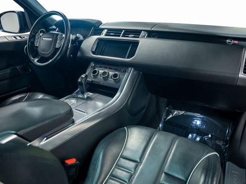 Used 2016 Land Rover Range Rover Sport SVR image 60