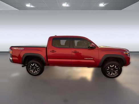 Used 2020 Toyota Tacoma TRD Off-Road AWD/4WD image 8