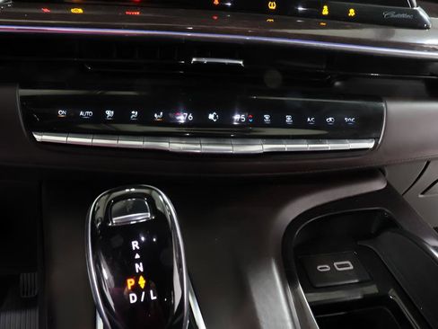 Used 2021 Cadillac Escalade ESV Sport Platinum image 11