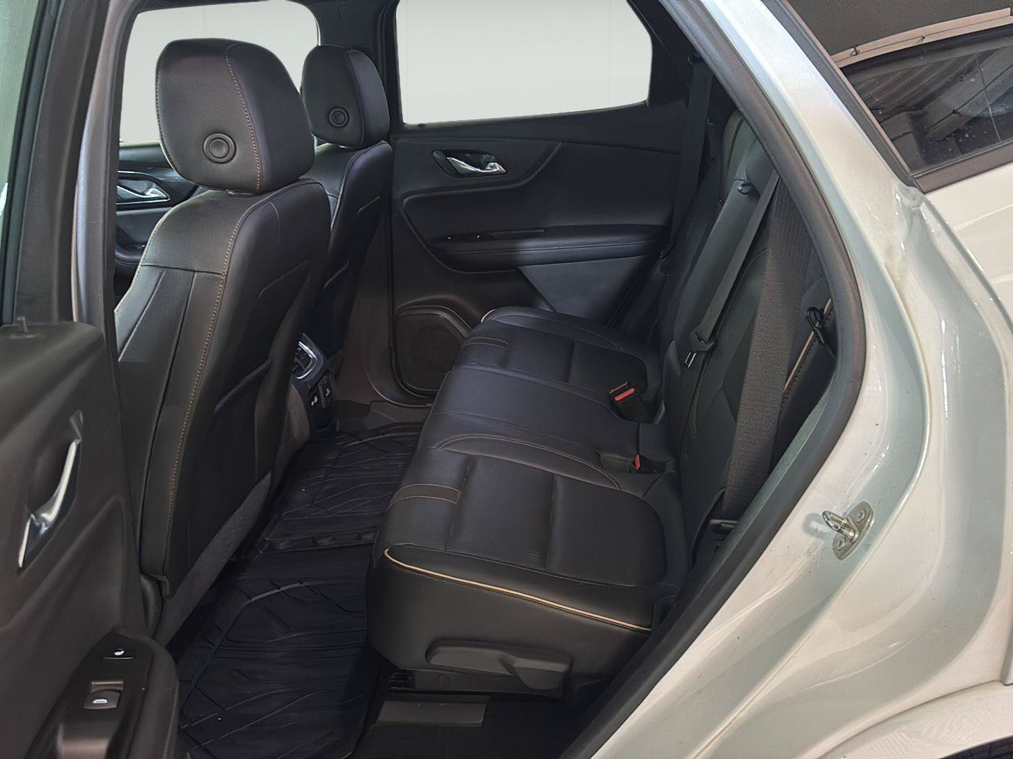 Used 2019 Chevrolet Blazer Premier w/ Sun and Wheels Package FWD image 19