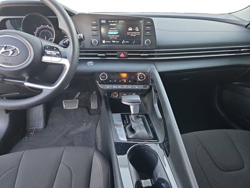 Used 2023 Hyundai Elantra Blue image 10