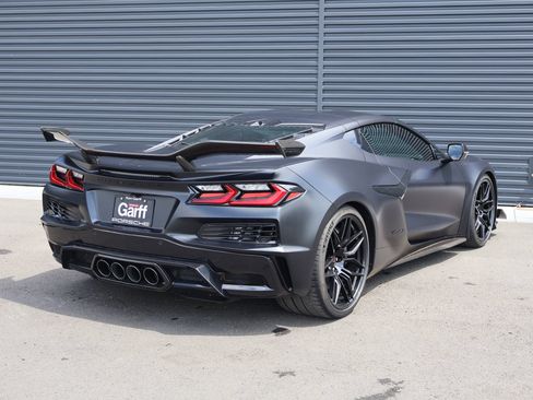 Used 2024 Chevrolet Corvette Z06 w/ Z07 Performance Package RWD image 5