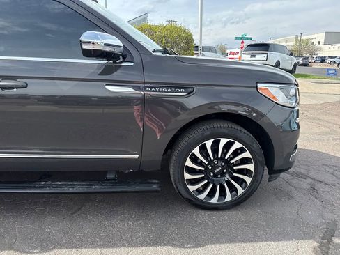 Certified 2024 Lincoln Navigator L Black Label AWD/4WD image 32