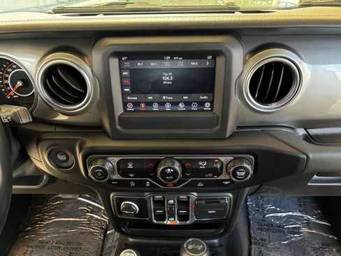 Used 2021 Jeep Wrangler Unlimited Sahara image 17