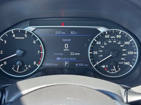 Used 2025 Nissan Altima 2.5 SV FWD image 40