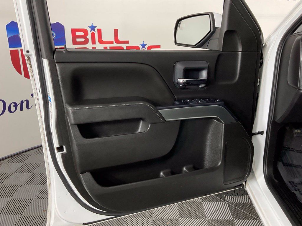 Used 2019 Chevrolet Silverado 1500 LT RWD image 12