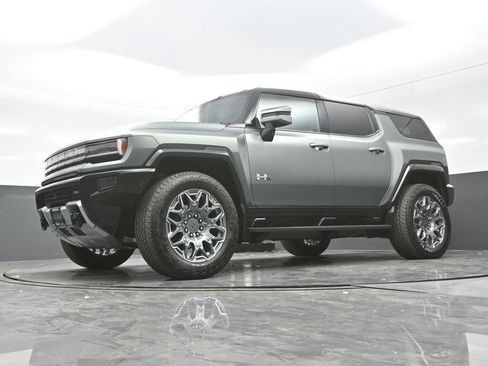 Used 2024 GMC Hummer EV 3X image 28