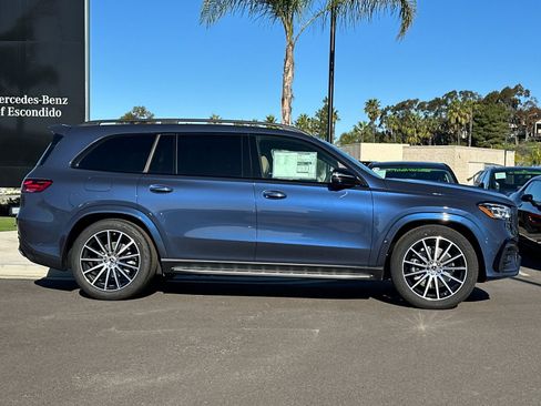 New 2026 Mercedes-Benz GLS 580 4MATIC image 2