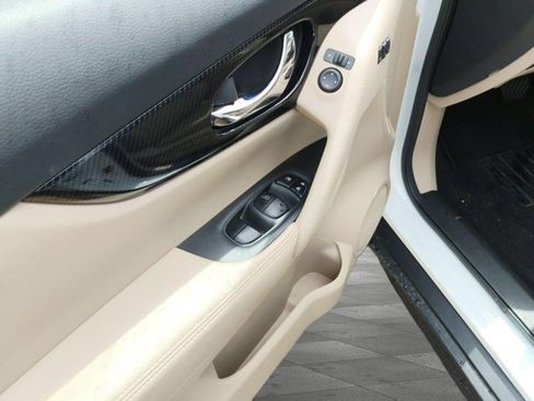 Used 2020 Nissan Rogue SL FWD image 9