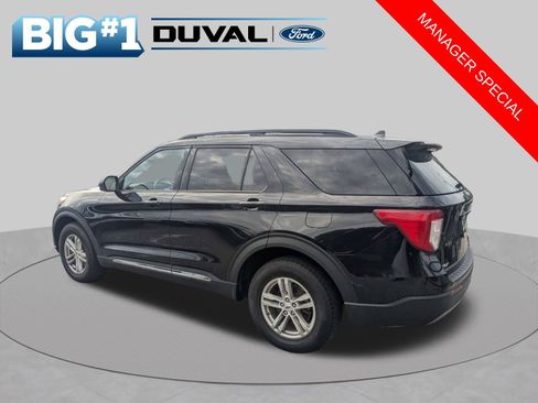 Used 2023 Ford Explorer XLT w/ Equipment Group 202A AWD/4WD image 6