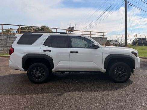Used 2026 Toyota 4Runner SR5 AWD/4WD image 4