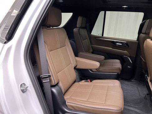 Certified 2025 Chevrolet Tahoe High Country AWD/4WD image 28