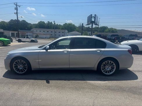Used 2013 BMW 750Li RWD image 7