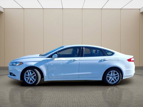 Used 2013 Ford Fusion SE image 3