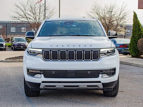 Used 2024 Jeep Wagoneer Series II w/ Flexible Seating Group AWD/4WD image 2