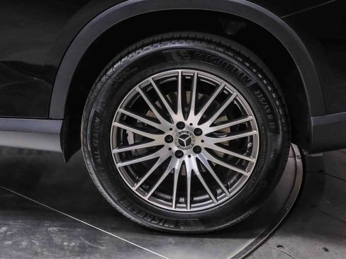 Certified 2025 Mercedes-Benz GLC 300 image 9