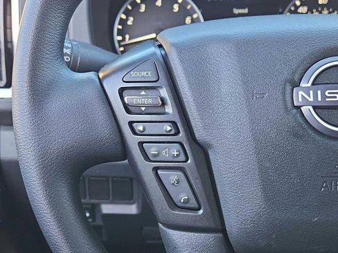 Used 2025 Nissan Frontier SV AWD/4WD image 22