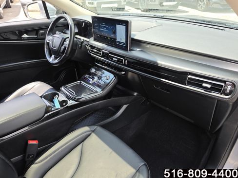 Used 2023 Lincoln Nautilus Reserve AWD/4WD image 28