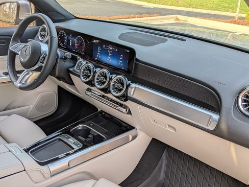 Certified 2026 Mercedes-Benz GLB 250 image 33