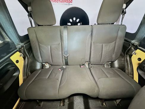 Used 2014 Jeep Wrangler Unlimited Sport image 13
