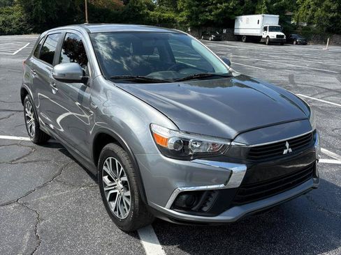Used 2018 Mitsubishi Outlander Sport ES FWD image 3