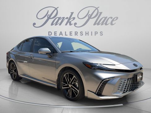Used 2025 Toyota Camry XSE w/ Premium Package FWD image 7