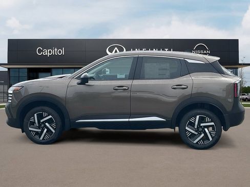 New 2026 Nissan Kicks SV image 8