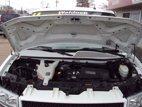 Used 2014 Chevrolet Express 1500 AWD image 31