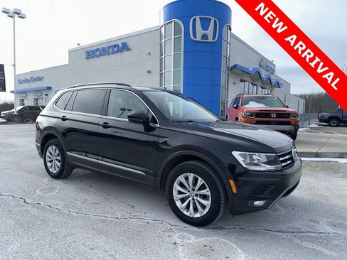 Used 2018 Volkswagen Tiguan SE image 1