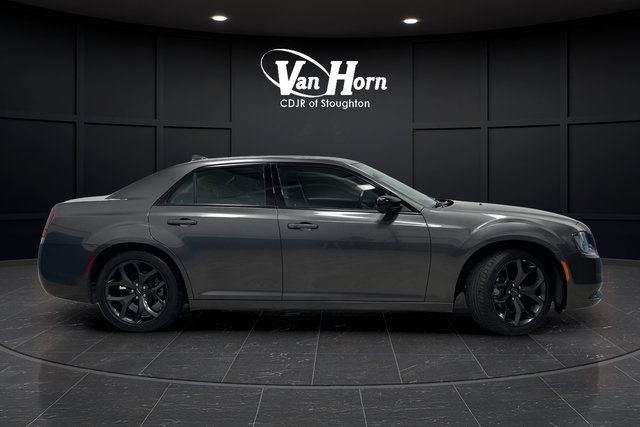 Used 2023 Chrysler 300 Touring w/ Sport Appearance Package RWD image 2
