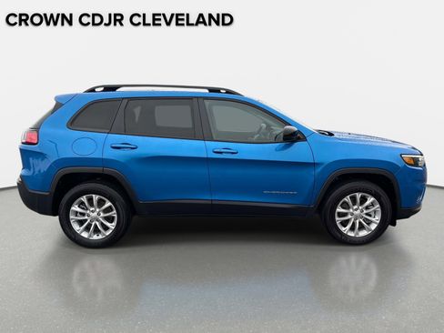Used 2022 Jeep Cherokee Latitude Lux AWD/4WD image 4