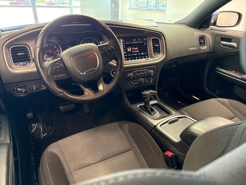 Used 2022 Dodge Charger SXT image 10