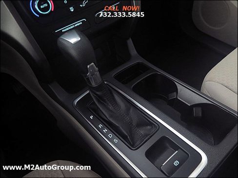 Used 2017 Ford Escape SE image 12