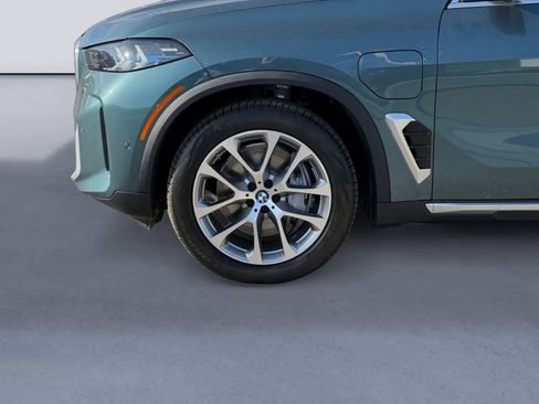 New 2026 BMW X5 xDrive50e image 9