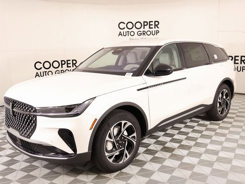 New 2026 Lincoln Nautilus Premier image 10