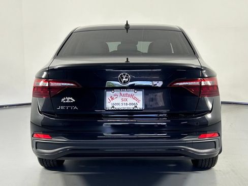 Used 2022 Volkswagen Jetta S FWD image 6