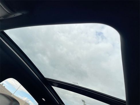 Certified 2022 Chevrolet Equinox RS image 18