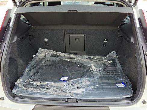 New 2026 Volvo XC40 B5 Plus w/ Climate Package image 17