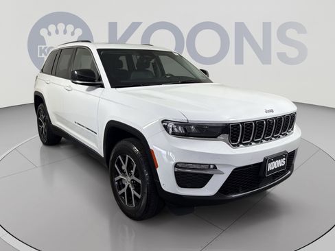 Used 2023 Jeep Grand Cherokee Limited w/ Luxury Tech Group II AWD/4WD image 10