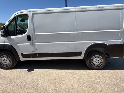 New 2026 RAM ProMaster 2500 w/ Convenience Group image 11
