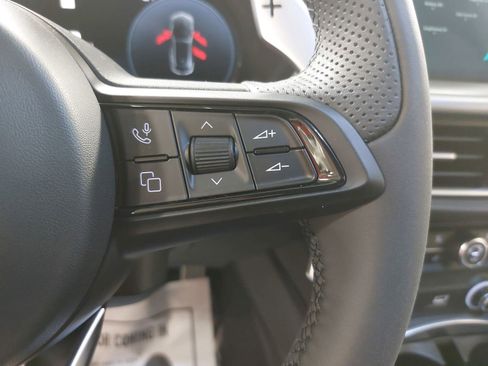 New 2025 Alfa Romeo Stelvio Sprint w/ Convenience Package image 20